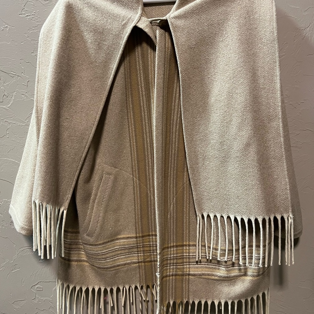 Pendleton Beige and Tan Fringed Women's Cape